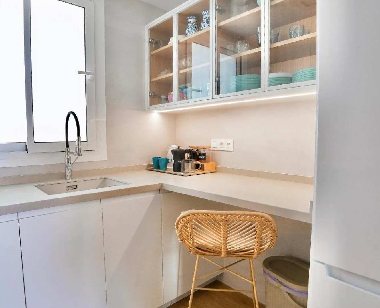 Precioso Y Exclusivo Apartamento En 1º Linea De Playa Con Parking Almuñécar