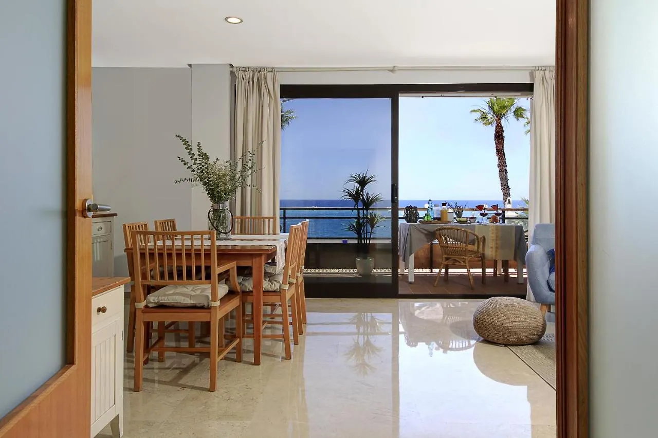 Primera Linea De Playa Con Parking Y Wifi Almuñécar アパート