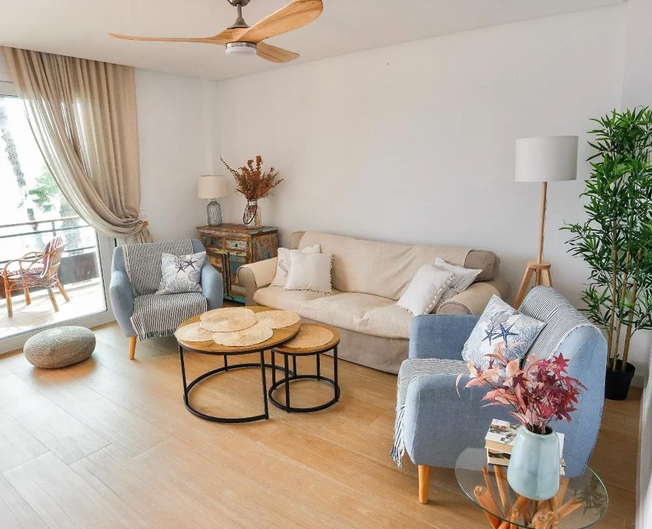Precioso Y Exclusivo Apartamento En 1º Linea De Playa Con Parking Almunecar 0*,